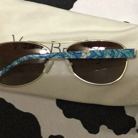 Vera Bradley Polarized Aviator Sunglasses - Picture 8 of 8